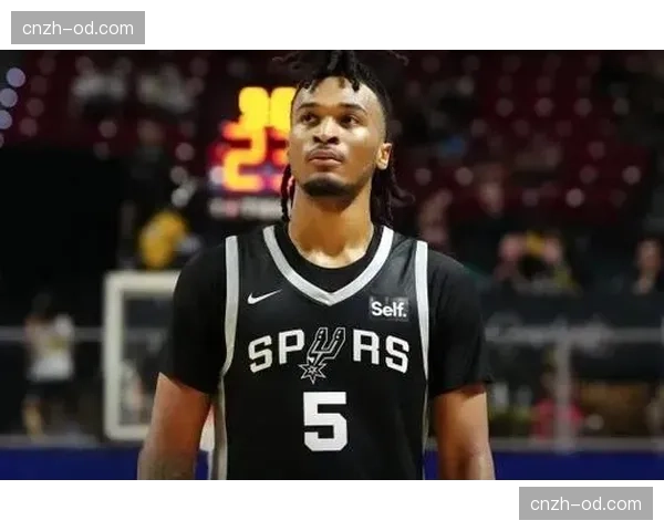 卡斯尔当选西部周最佳马刺新星持续闪耀